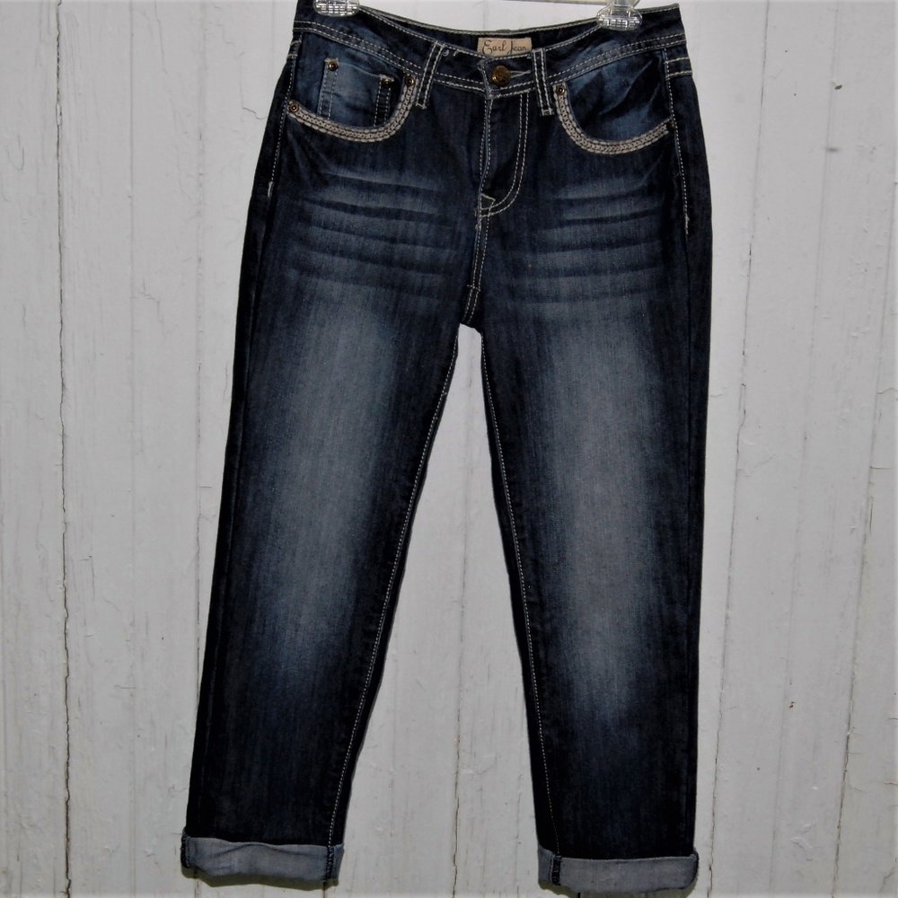 Earl Cuffed Capri Jeans White Stitching